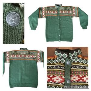 Vintage Hoilday Sweater cardigan green with silver buttons size medium